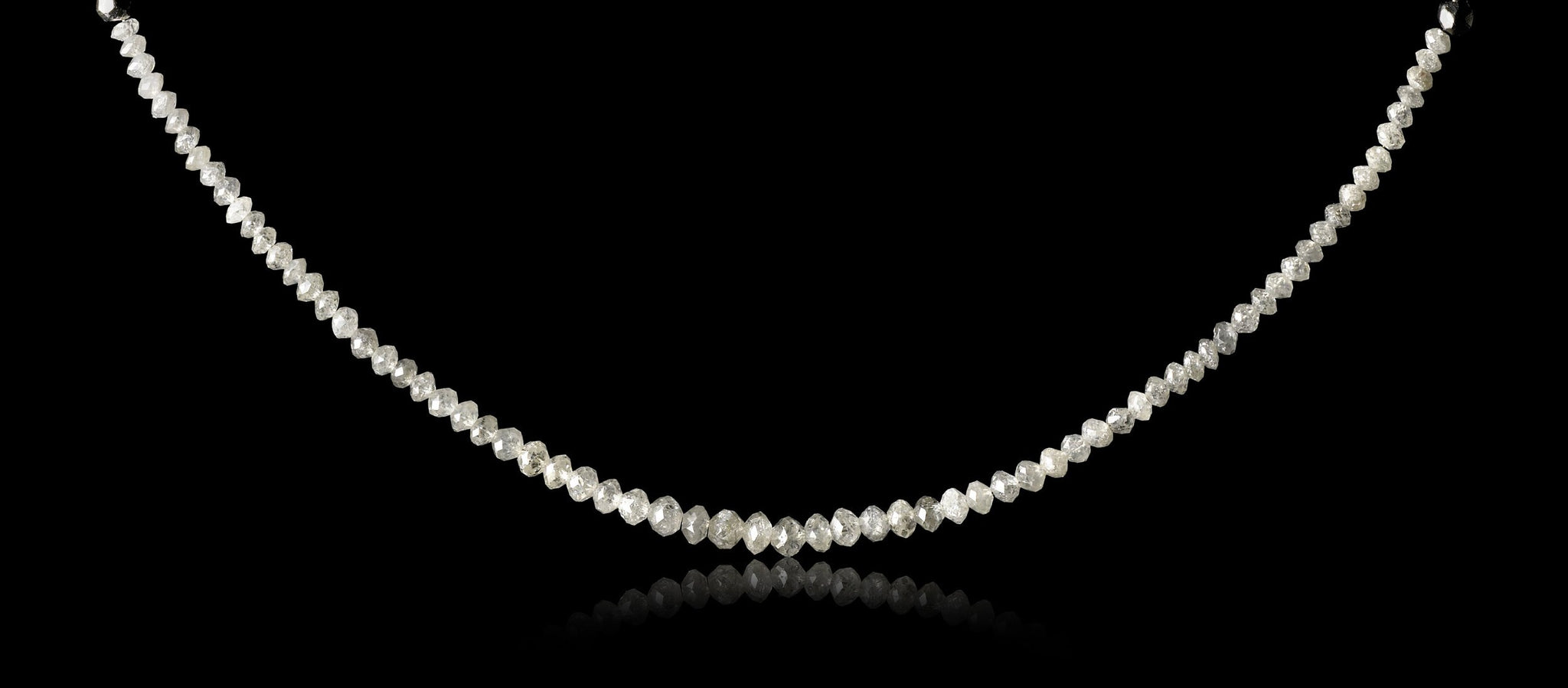 <strong>18.25 ct.</strong> Hvide Facetterede Diamanter i Håndlavet Collier - Rough Diamonds DK