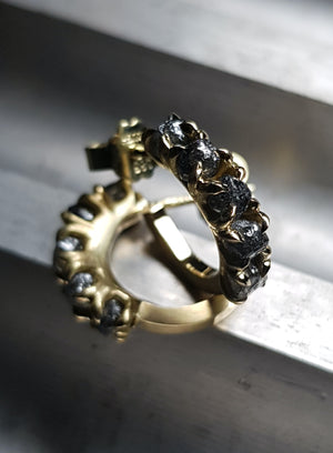 Unika Guldkreoler med et Råt Twist – 1.80 ct.