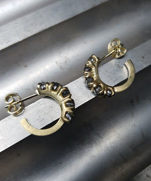 Unika Guldkreoler med et Råt Twist – 1.80 ct.