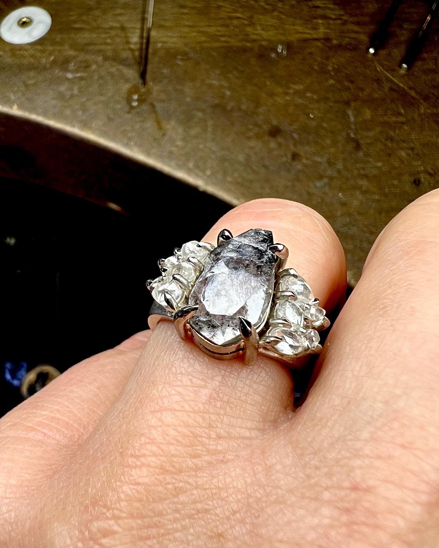 Rå Diamant Antik Cocktail Ring – 8.29 ct.